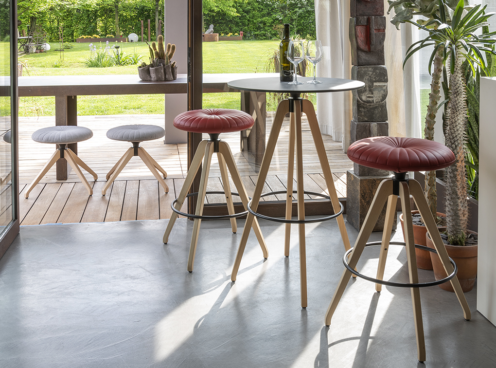 Turn Around Stool with different heights